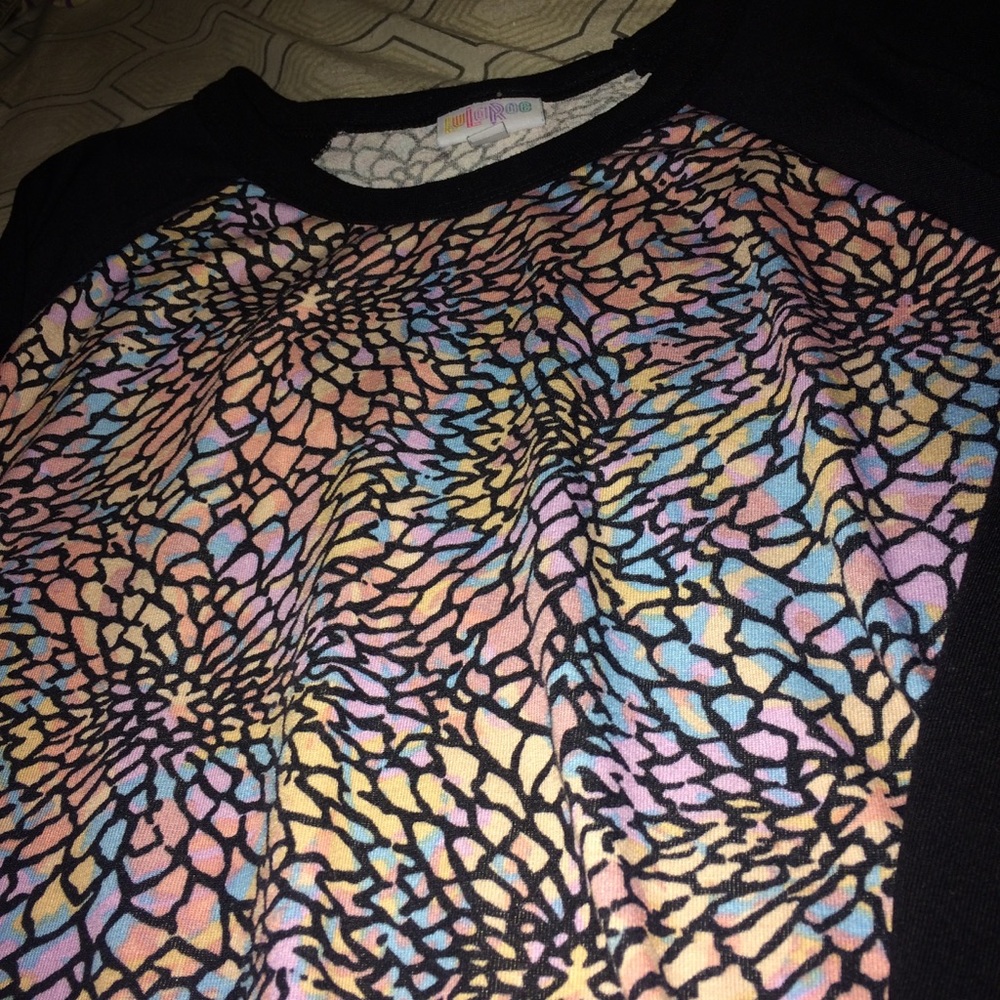 Lularoe M Randy Shirt 🌸